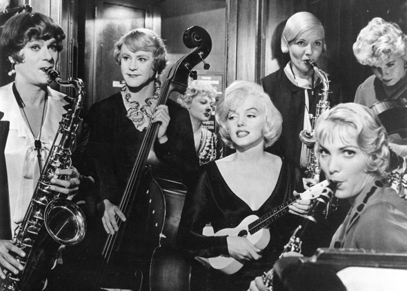 Tony Curtis Jack Lemmon Marilyn Monroe all-girl band rehearsal scene Billy Wilder movie Some Like It Hot